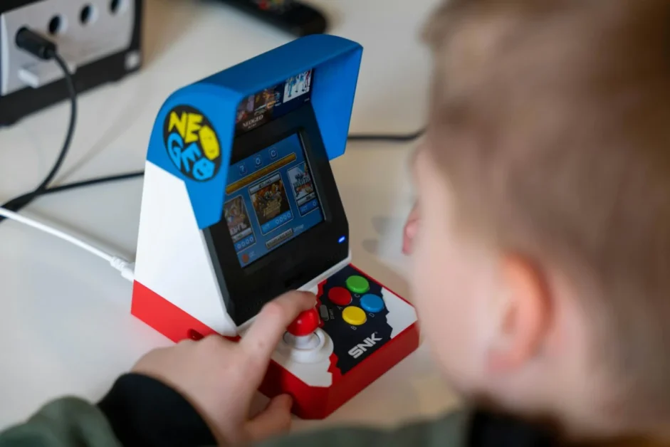 NeoGeo
