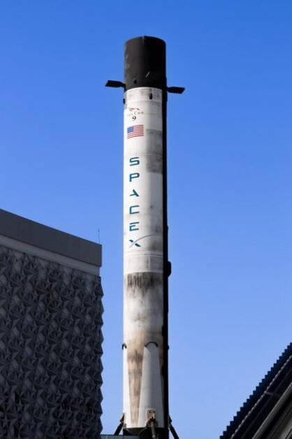 Elon Musk promete ações da SpaceX para crianças dos EUA